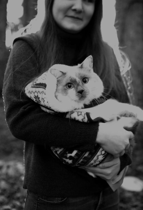 Mikaela and her cat, Kya.